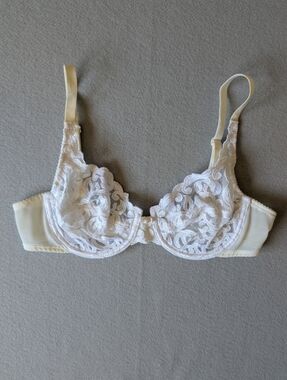Vintage Wacoal Lace Arabesque Style 85199 Unlined Underwire Bra Ivory White 36B